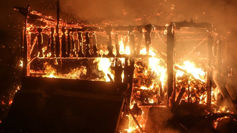 Xətai rayonunda yerləşən qarajda yanğın baş verib