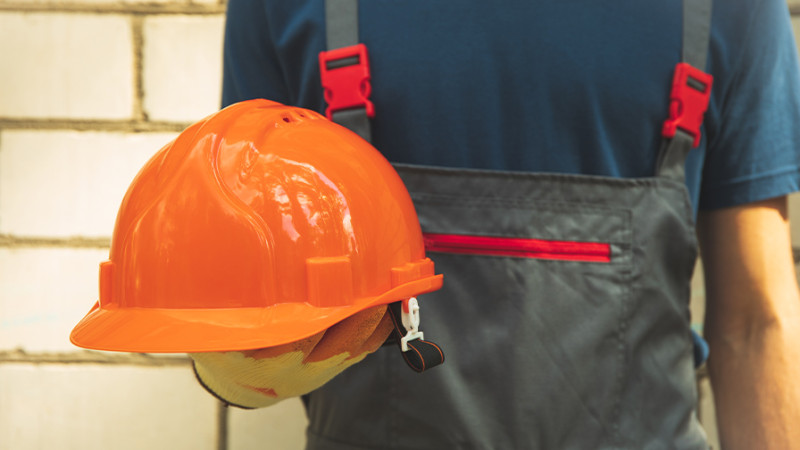 Bakıda fəhlə iş yerində ölüb