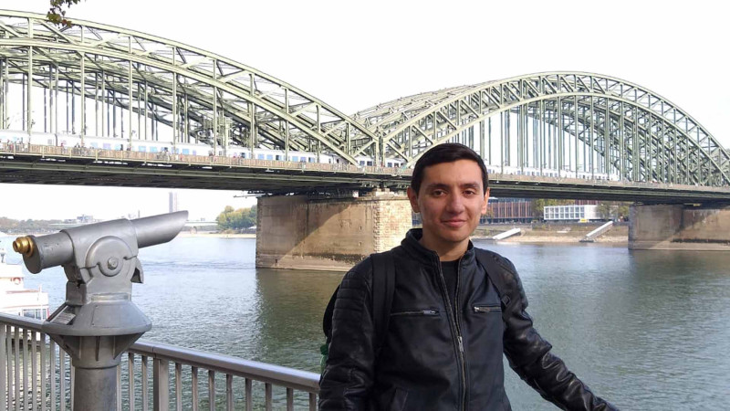 Bakı Mühəndislik Universitetinin tələbəsi “Tesla”-da işə başlayıb