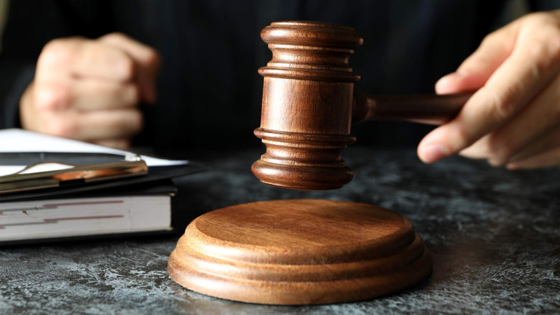 Nəsimi rayonunda tanışını bıçaqlayaraq qətlə yetirən şəxsə hökm oxunub