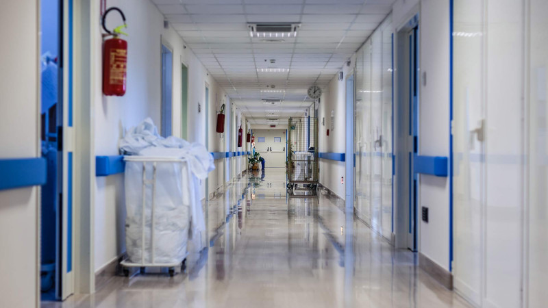 Bakıda özəl klinikanın əməkdaşı intihar edib