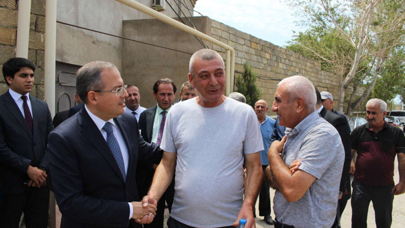 Səbail rayon İcra Hakimiyyətinin başçısı sakinlərlə görüşüb