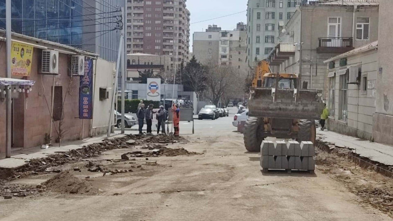 Nəsimi: Cəlil Məmmədquluzadə küçəsində yenidənqurma işləri aparılır