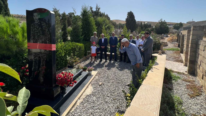 Nəsimi RİH-nin əməkdaşları şəhid Hacırza Rzayevin əziz xatirəsini yad ediblər