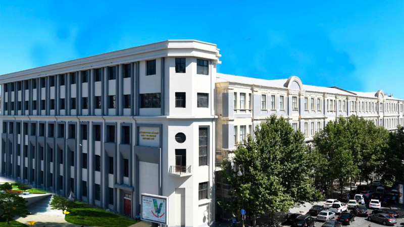 İşdən çıxarılan 4 müəllim Azərbaycan Dövlət Neft və Sənaye Universitetini məhkəməyə verib