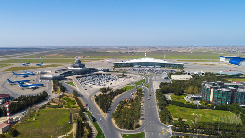 Bakı aeroportunda işıqlar sönüb