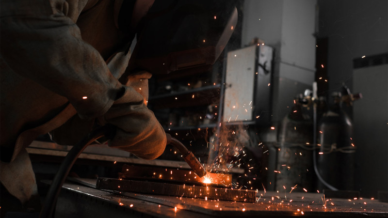 Türkan qəsəbə sakinləri əlvan metal qəbulu məntəqəsindən narazıdırlar