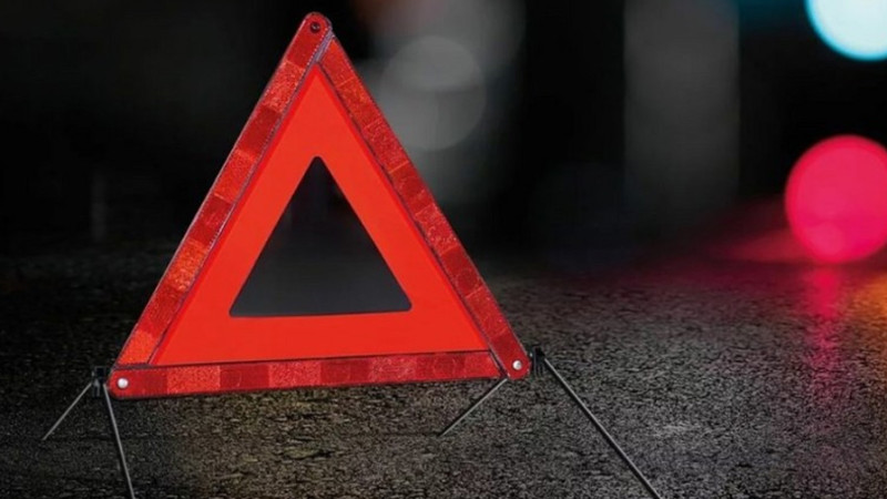 Sabunçu rayonunda yolu keçən 3 piyadanı avtomobil vurub: 9 yaşlı uşaq yaralanıb
