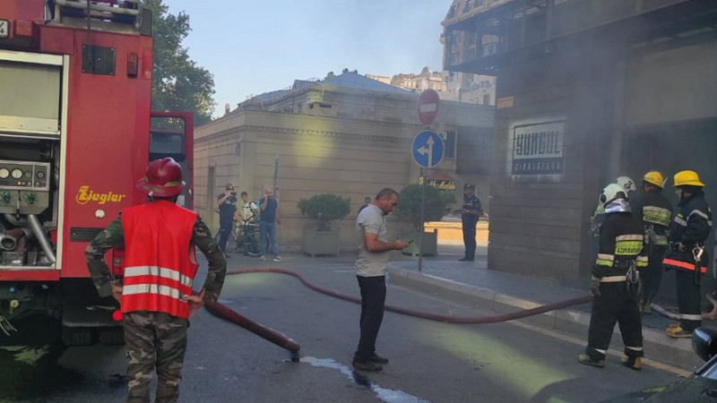 “Yüngül cinayətlər” restoranındakı yanğının qarşısı alınıb