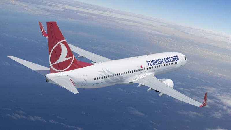 Bişkek-Antalya reysini həyata keçirən təyyarə Bakıda təcili eniş edib