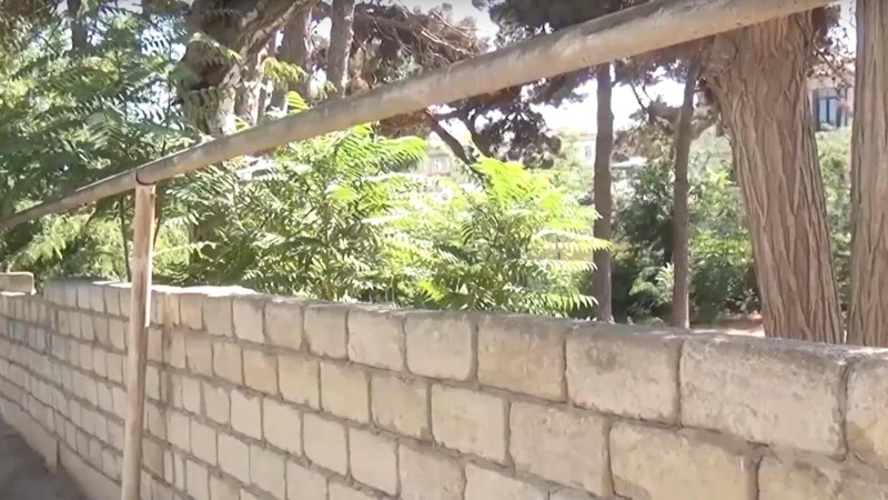 Sabunçu rayonunda köhnə park fərdi şəxsə satılıb: sakinlər istirahət etmək üçün yer tapa bilmirlər