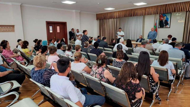 Nəsimi və Suraxanı rayonlarında sakinlərlə görüş keçirilib