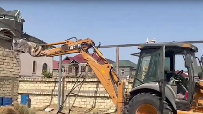 Biləcəri qəsəbəsində qanunsuz tikiliyə müdaxilə edilib