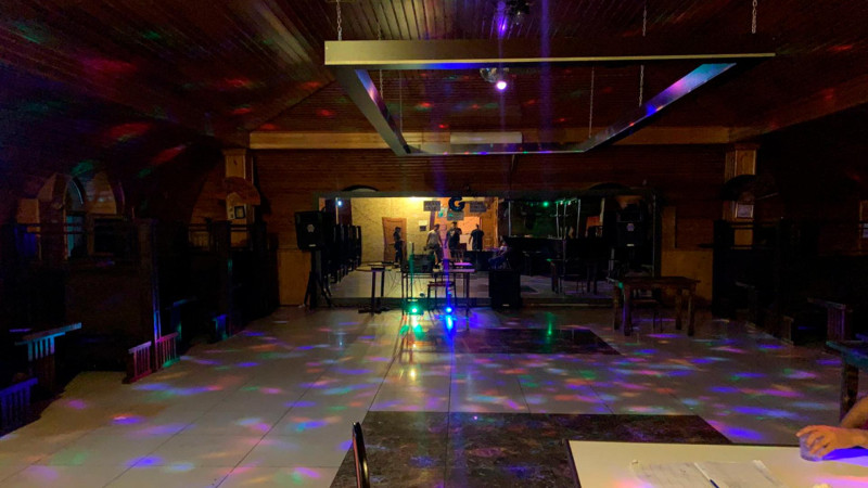 Yasamal rayonunda dava zamanı DJ bıçaqlanıb
