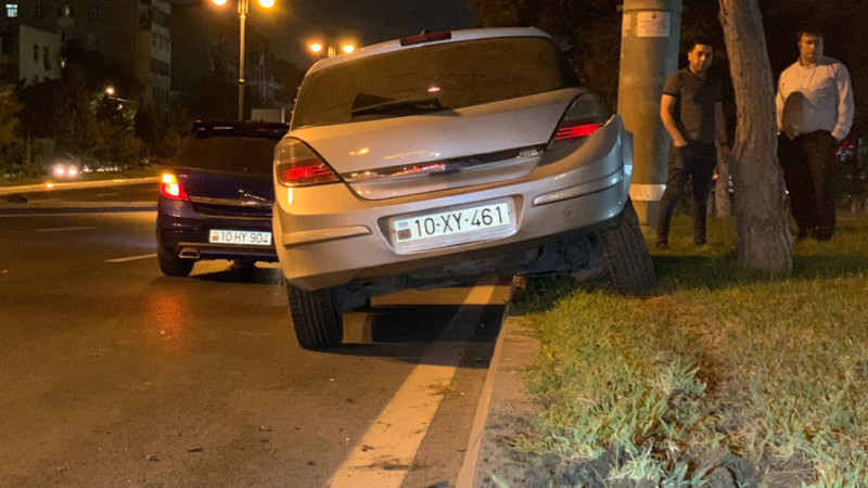 Bakıda baş vermiş qəzada bir ailənin iki üzvü xəsarət alıb