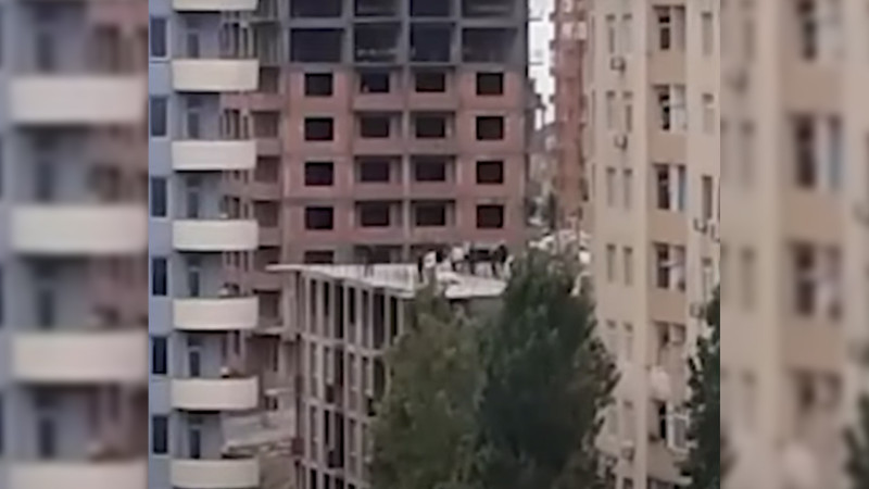 Yasamal rayonunda kütləvi intihara cəhd olub