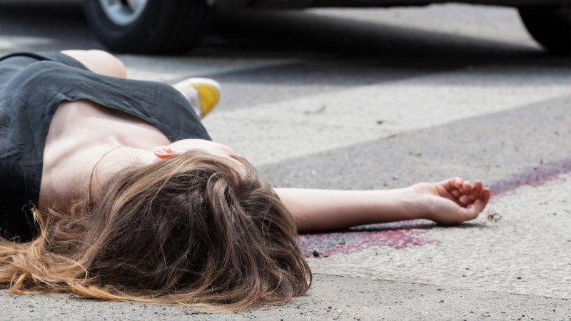 Xəzər rayonunda 19 yaşlı qızı avtomobil vurub