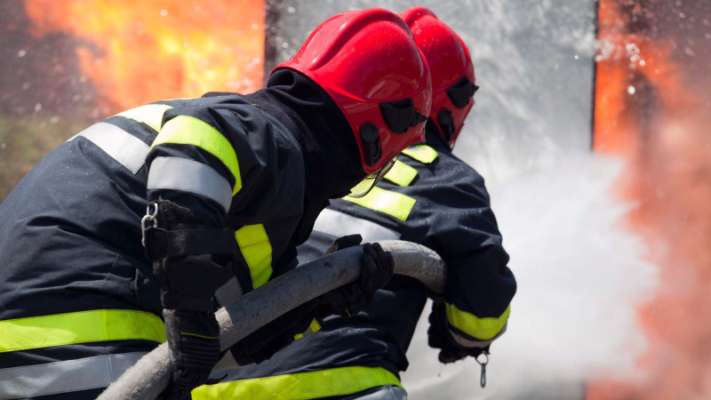 Nərimanov rayonunda dördmərtəbəli binada yanğın olub