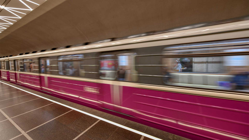 Bakı metrosunda yubanma olub