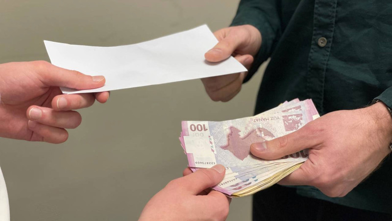 Bakı sakini özünü DTX əməkdaşı kimi təqdim edərək iki nəfərə qarşı dələduzluq edib