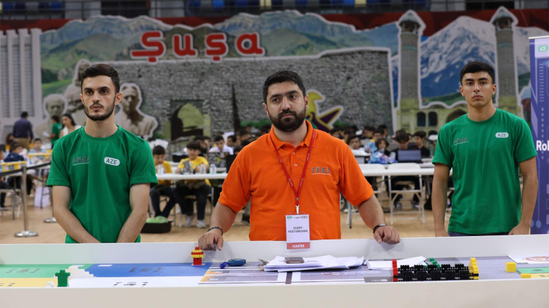 Bakıda keçirilən V Robot Olimpiadasının açılışı baş tutub