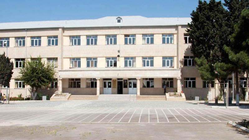 Sabah Bakıda sökülərək yenidən tikilən məktəbin açılışı olacaq
