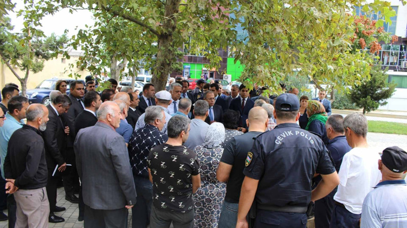 Səbail rayonunda icra başçısı sakinlərlə görüş keçirib