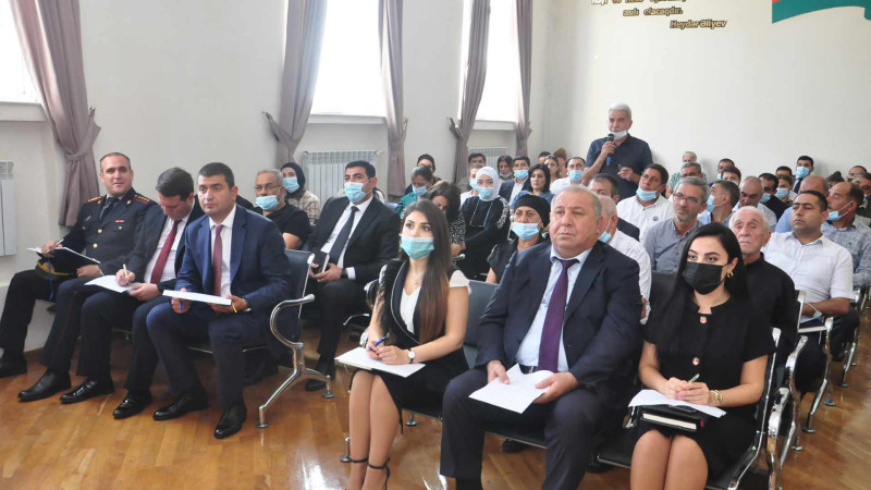 Ramana qəsəbəsində sakinlərin şikayət və təklifləri dinlənilib