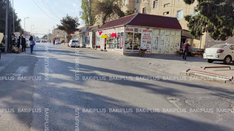 Xəzər: 322 saylı məktəbin qarşısında məktəblilər üçün infrastruktur yoxdur