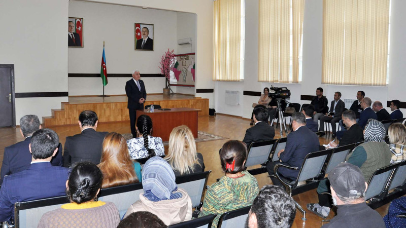 Pirallahı rayonunda icra hakimiyyəti və sakinlər arasında görüş keçirilib