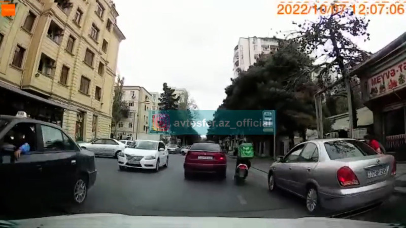 Sabunçu rayonunda motokuryer özünü təhlükəyə atıb