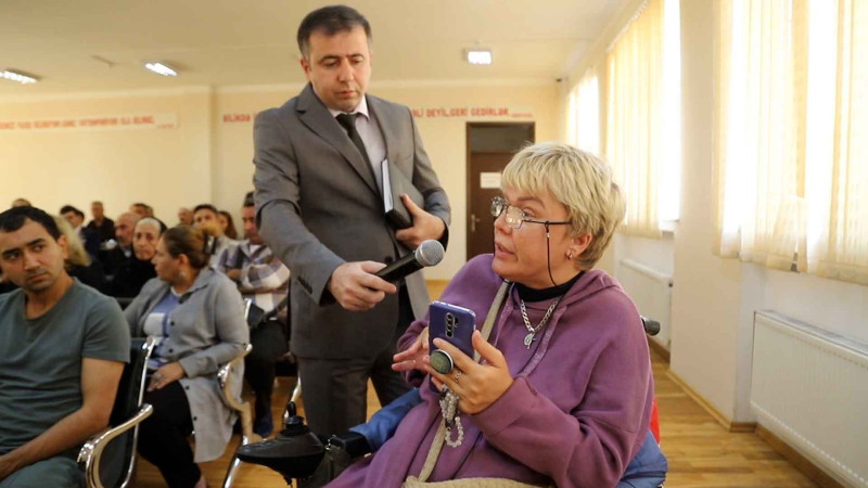 Xətai rayonunda icra başçısı və sakinlər arasında görüş keçirilib