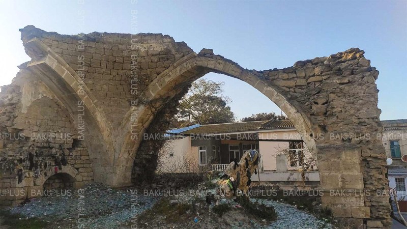Abşeronda Qafqaz Albaniyasına aid yeganə məbəd hesab olunan Tərsa piri