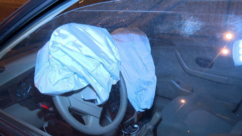 Zığ şosesində yolu keçən uşağı avtomobil vurub