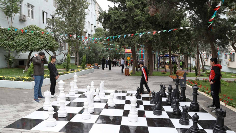 Nəsimi rayonunda növbəti abad həyət sakinlərin istifadəsinə verilib