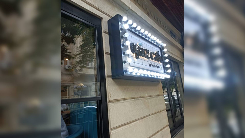 Bu məşhurun restoranının reklam lövhəsi sökülüb