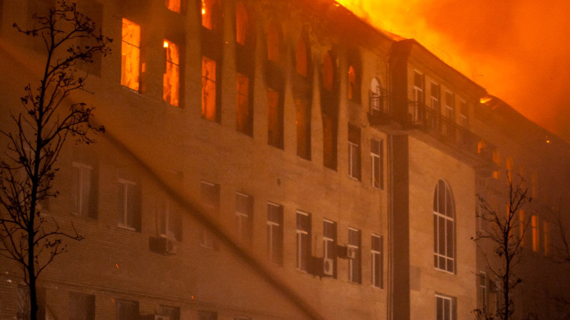 Bakıda hoteldə yanğın olub