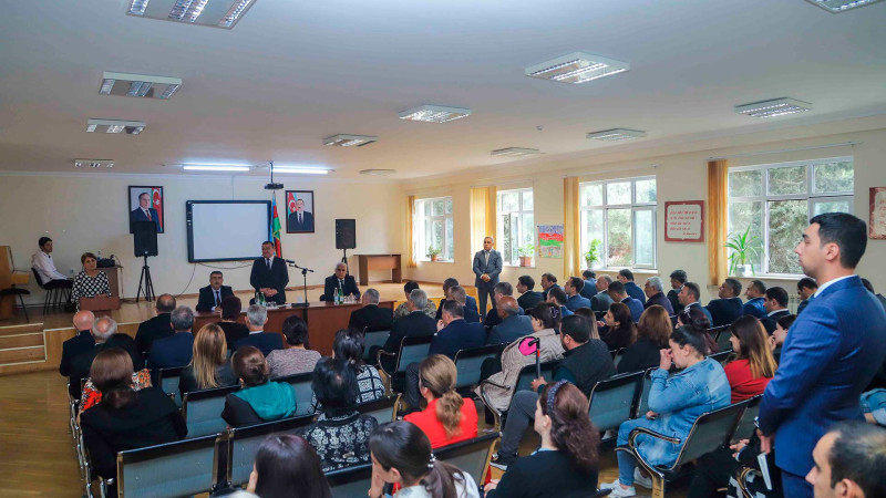 Bakının bu rayonlarında icra başçıları sakinlərlə görüşüblər