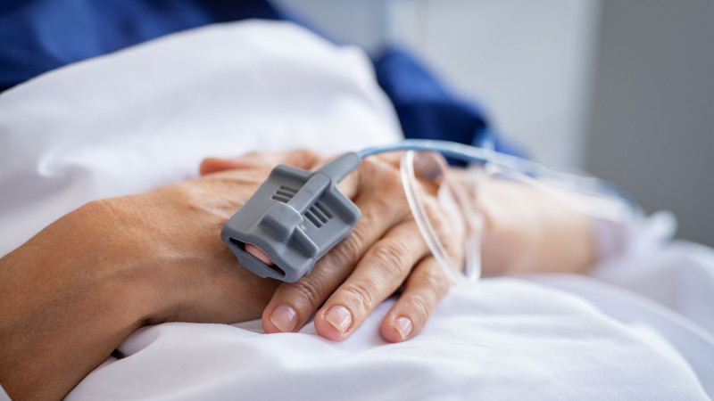 Xətai rayonunda avtomobil 46 yaşlı qadını vurub