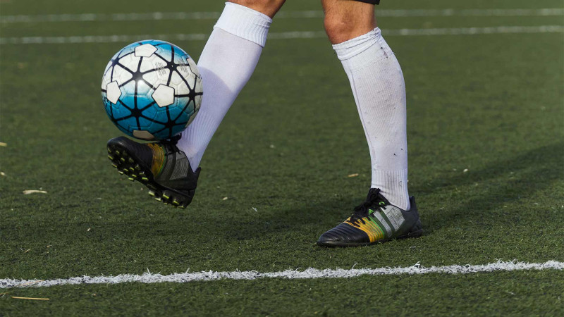 Bakıda kişi futbol oynayarkən qəflətən ölüb