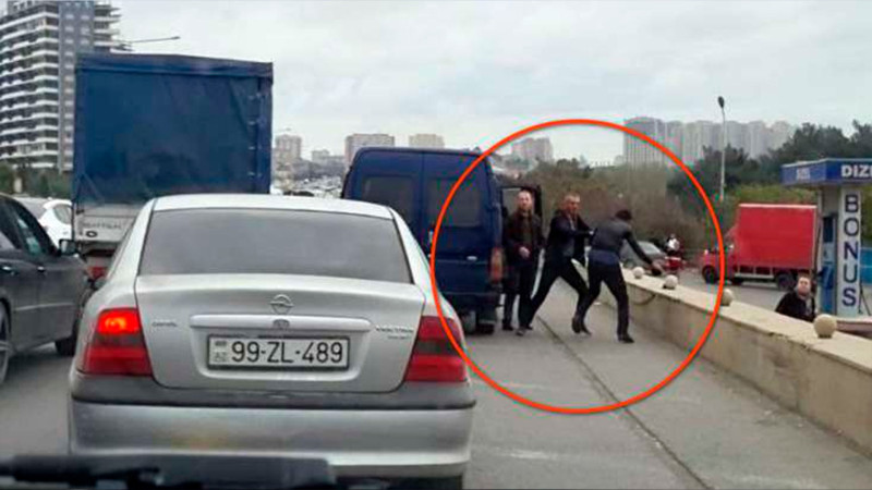 20 Yanvarda 3 şəxs 1 nəfəri döyərək körpüdən atıb