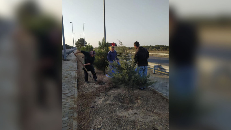 Xəzər rayonunda küçələr və parklarda iməcilik keçirilir
