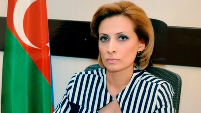Yasamal: şəhidlərin xatirəsi anılan zaman ayağa qalxmayan direktora töhmət verilib