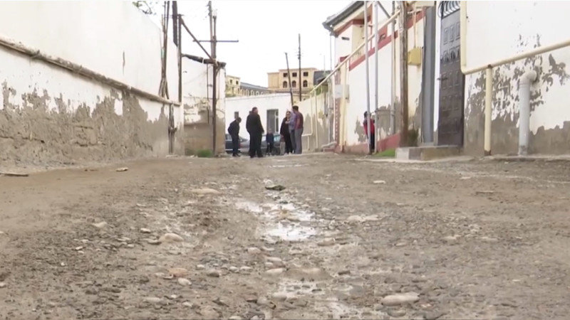 Səbail: 500 ailənin yaşadığı küçə bərbad vəziyyətdədir