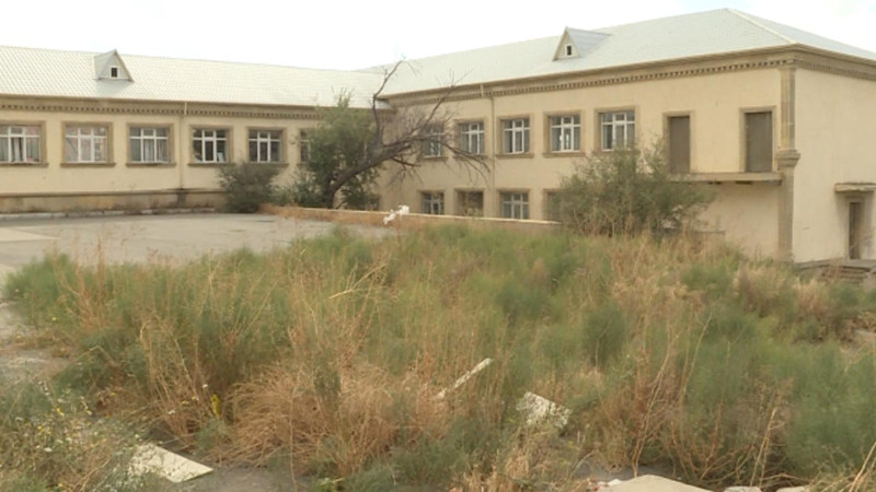 Yasamaldakı 38 saylı məktəbin ərazisi narkomanlar məskəninə çevrilib