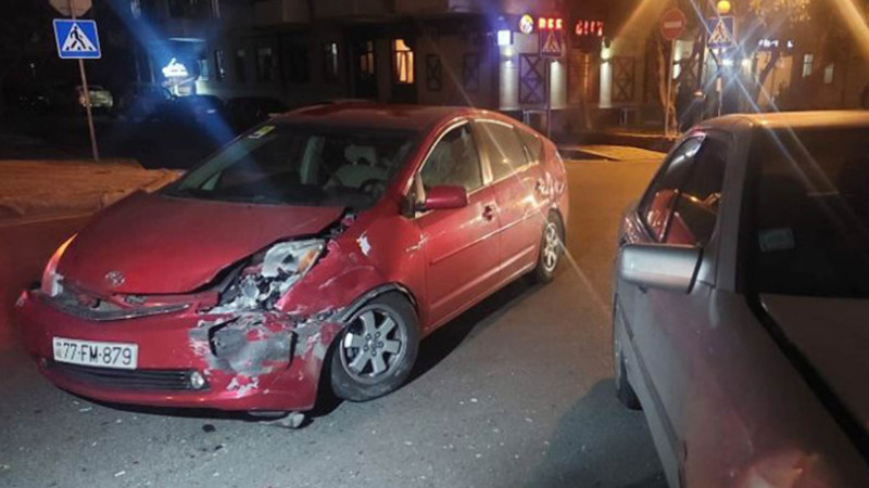 Xətai rayon Prokurorluğunun qarşısında avtoqəza baş verib