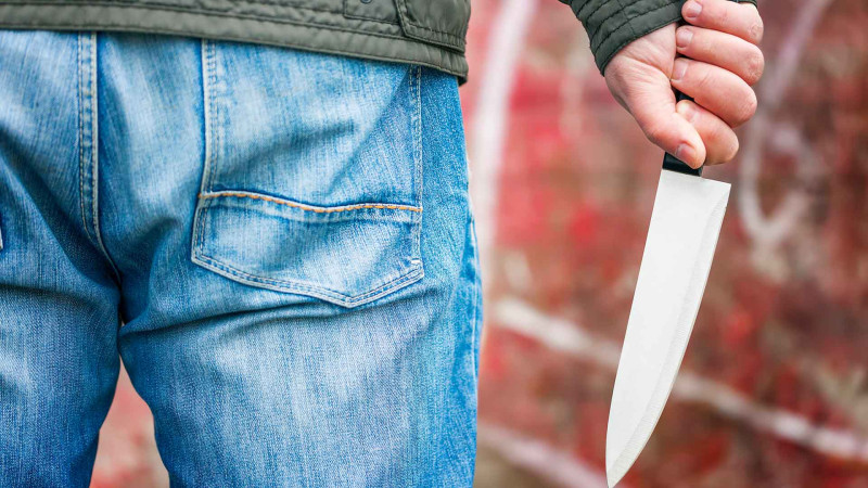 Bakıda alış-veriş üçün evdən çıxan şəxs bıçaqlanıb