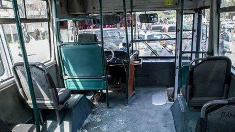 Bakıda sərnişin avtobusunda yeniyetmə və yaşlı kişi cavan oğlanla dava ediblər