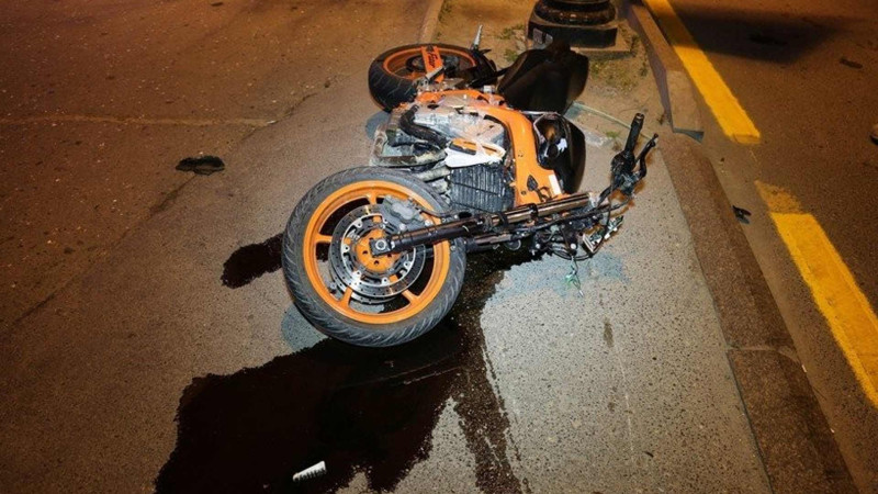 Bakıda 22 yaşlı motosikletçi qəzaya uğrayıb