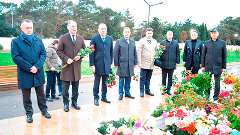 Bakıda Vətən müharibəsi illərində həlak olmuş həkimlərin xatirəsi ehtiramla yad edilib